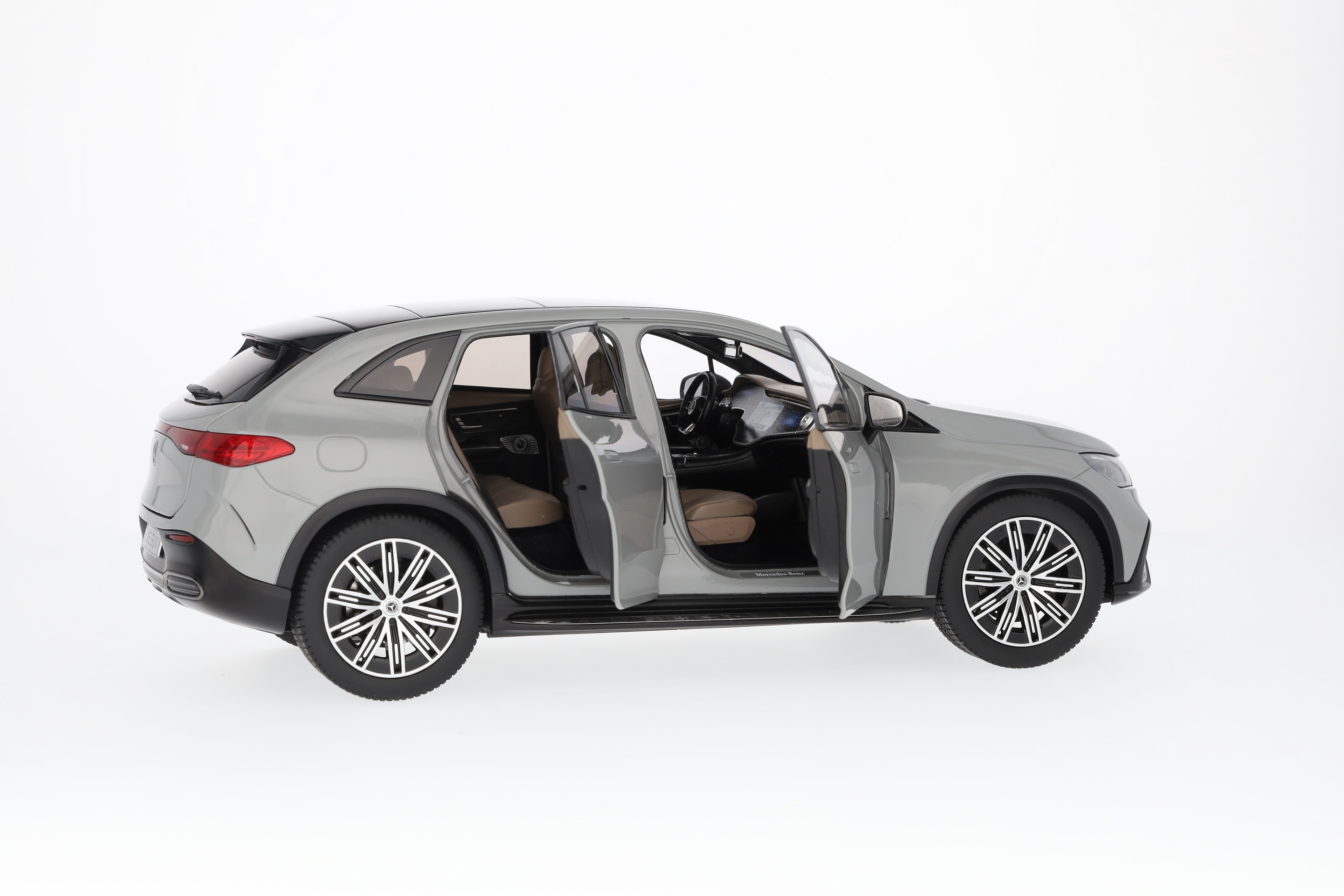 EQE SUV, AMG Line, X294 - MANUFAKTUR alpinegrijs uni, NZG, 1:18
