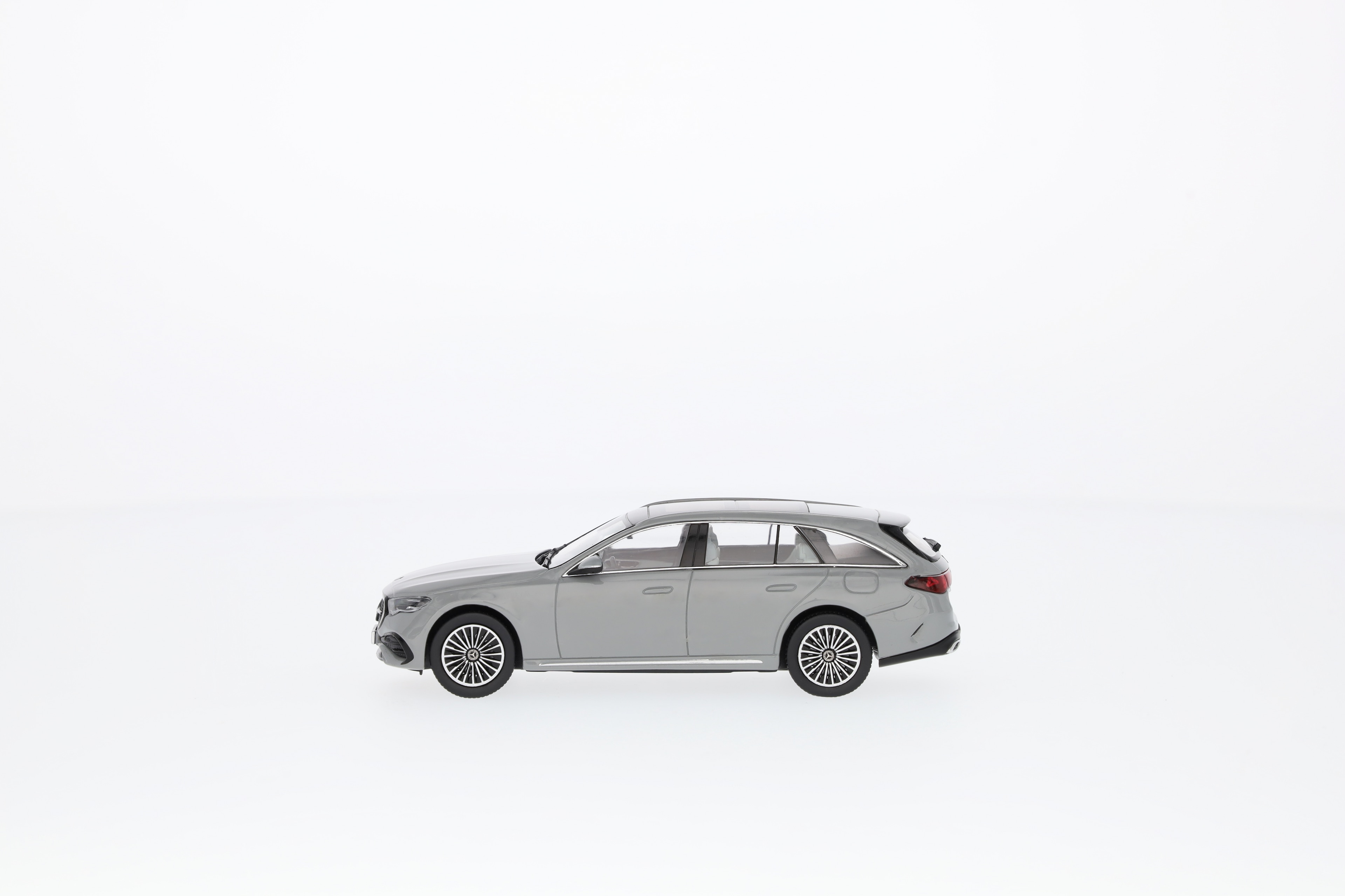 E-Klasse, Estate, AMG Line, S214 - MANUFAKTUR alpinegrijs uni, iScale, 1:43