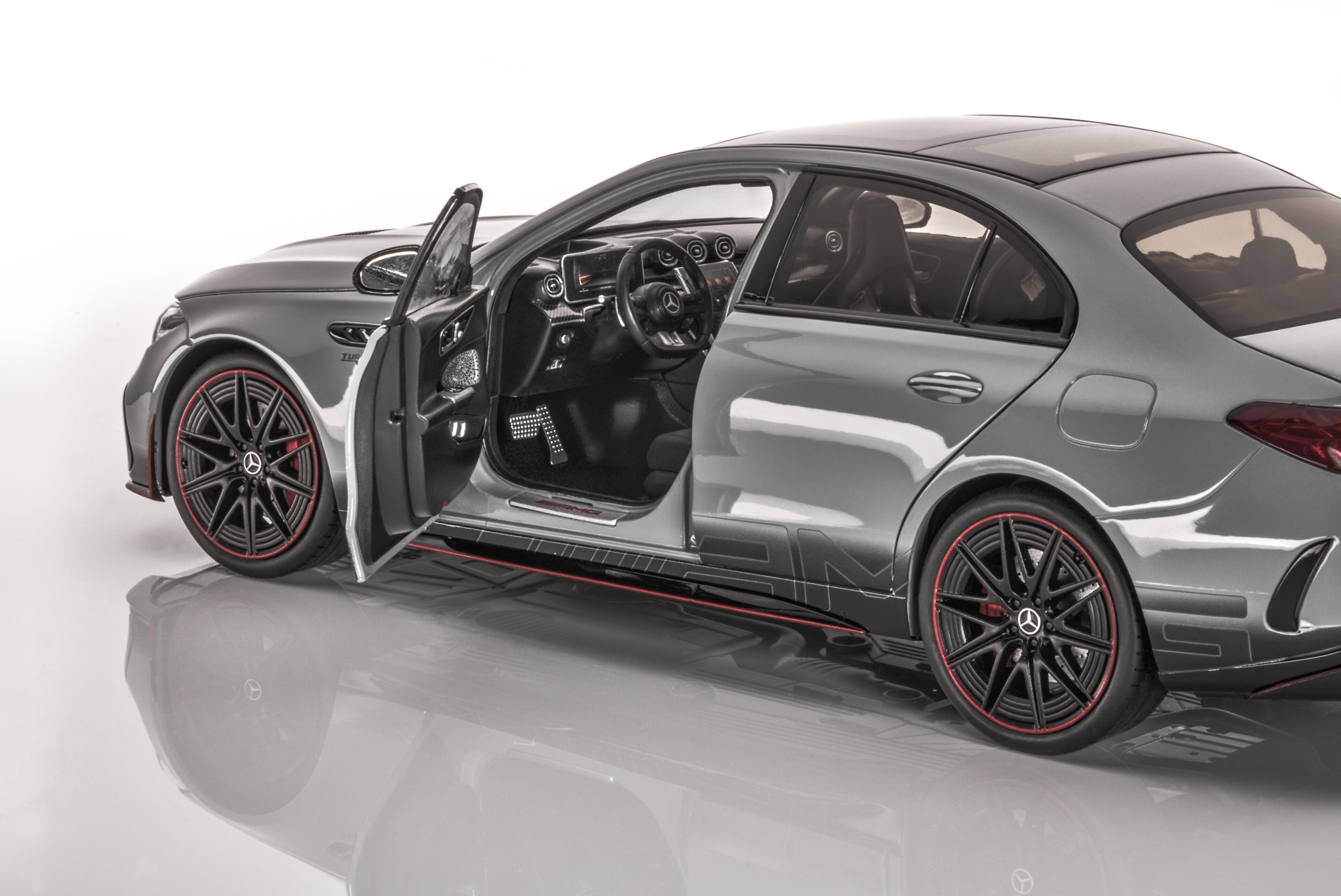 Mercedes-AMG C 63, W206 - MANUFAKTUR gris alpin standard, NZG, 1:18