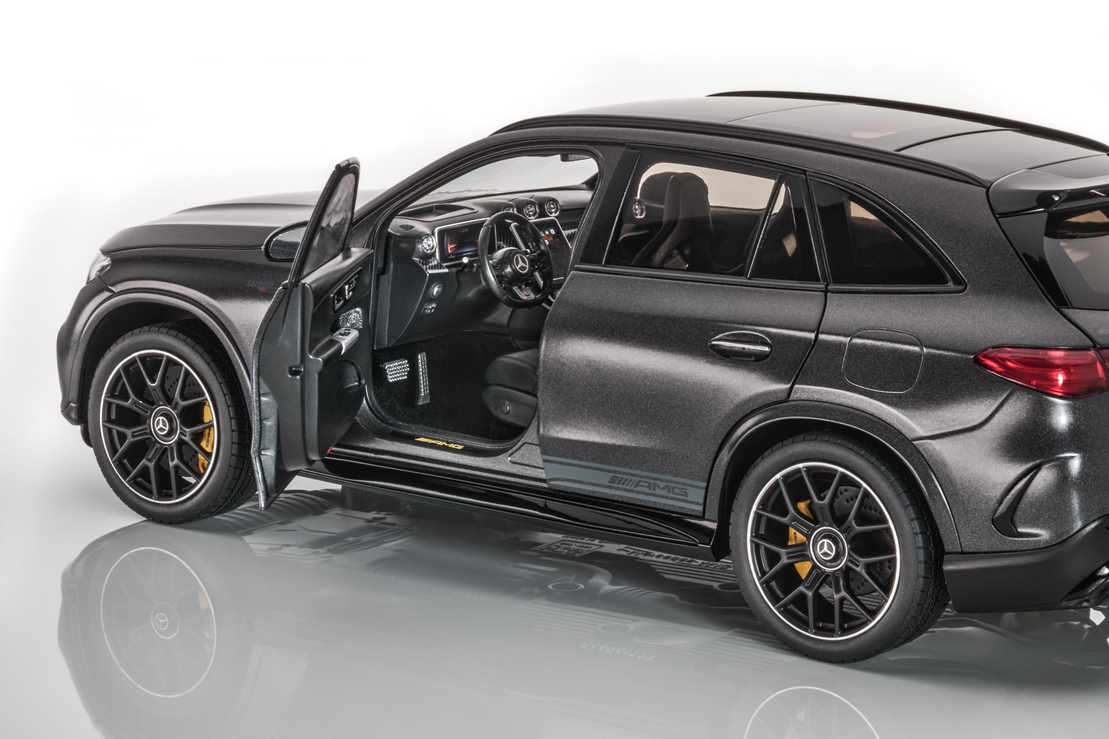 Mercedes-AMG GLC 63, S E PERFORMANCE, X254, edition #1 - MANUFAKTUR gris graphite magno, NZG, 1:18