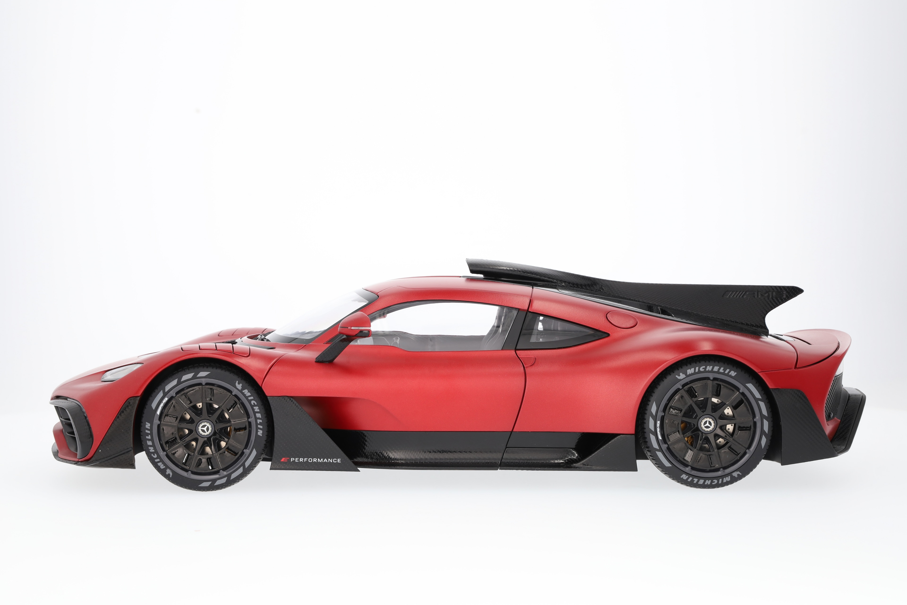 Mercedes-AMG ONE, C298 - designo patagoniërood magno, NZG, 1:12