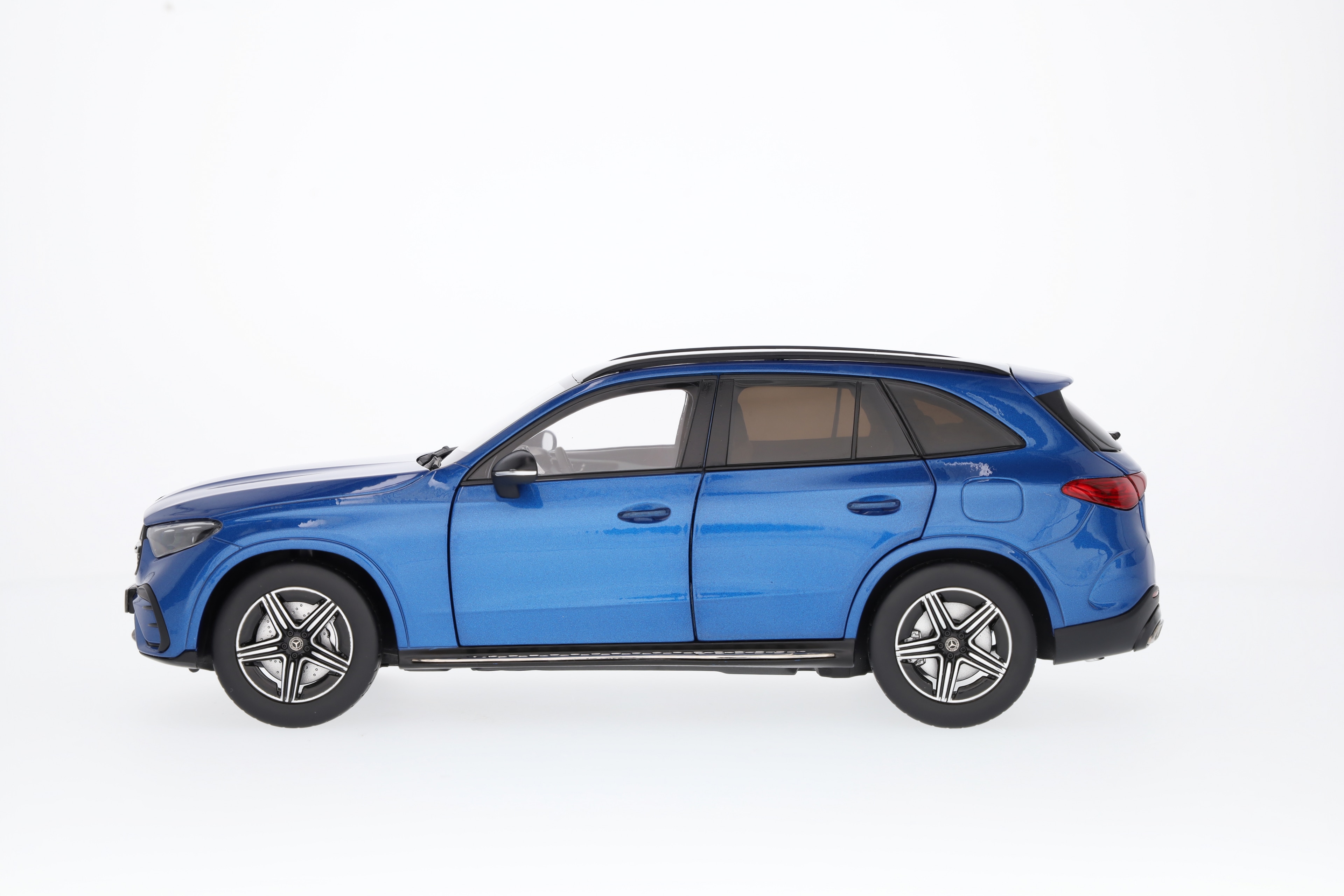 GLC, AMG Line, X254 - spectraalblauw, iScale, 1:18