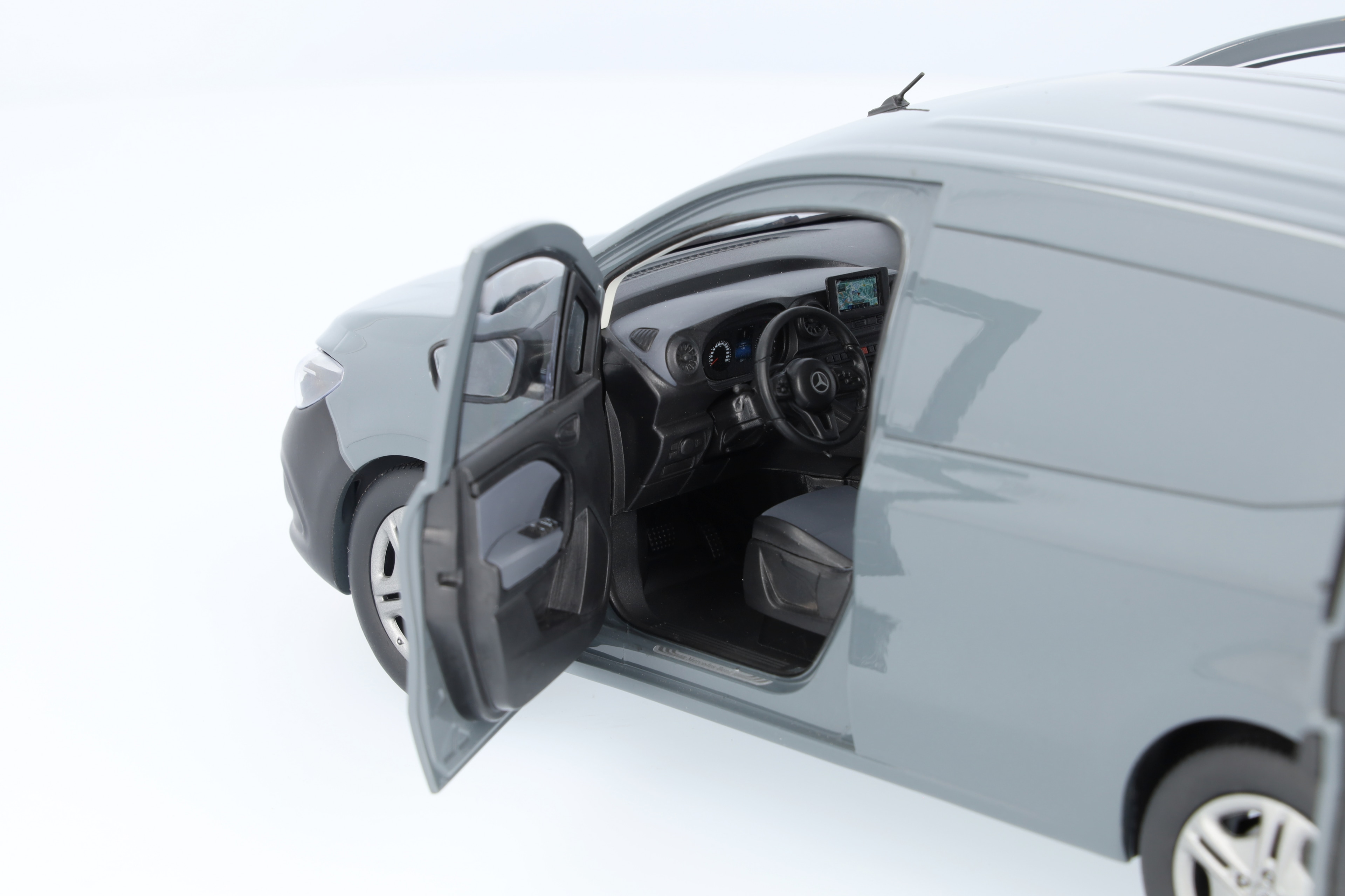 Citan, Gesloten bestelwagen - magnetietgrijs, NZG, 1:18