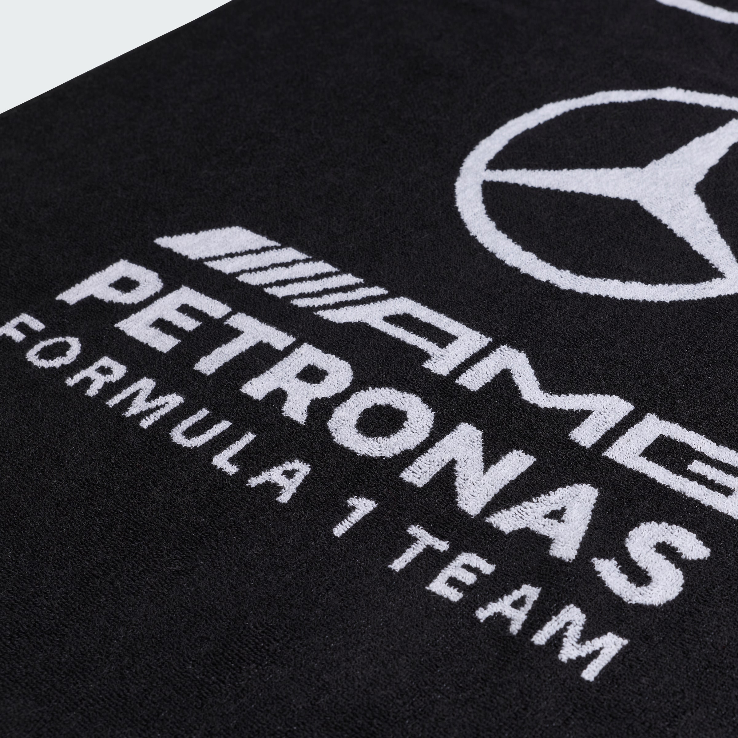 Handtuch, Mercedes-AMG F1 - schwarz, Baumwolle, adidas