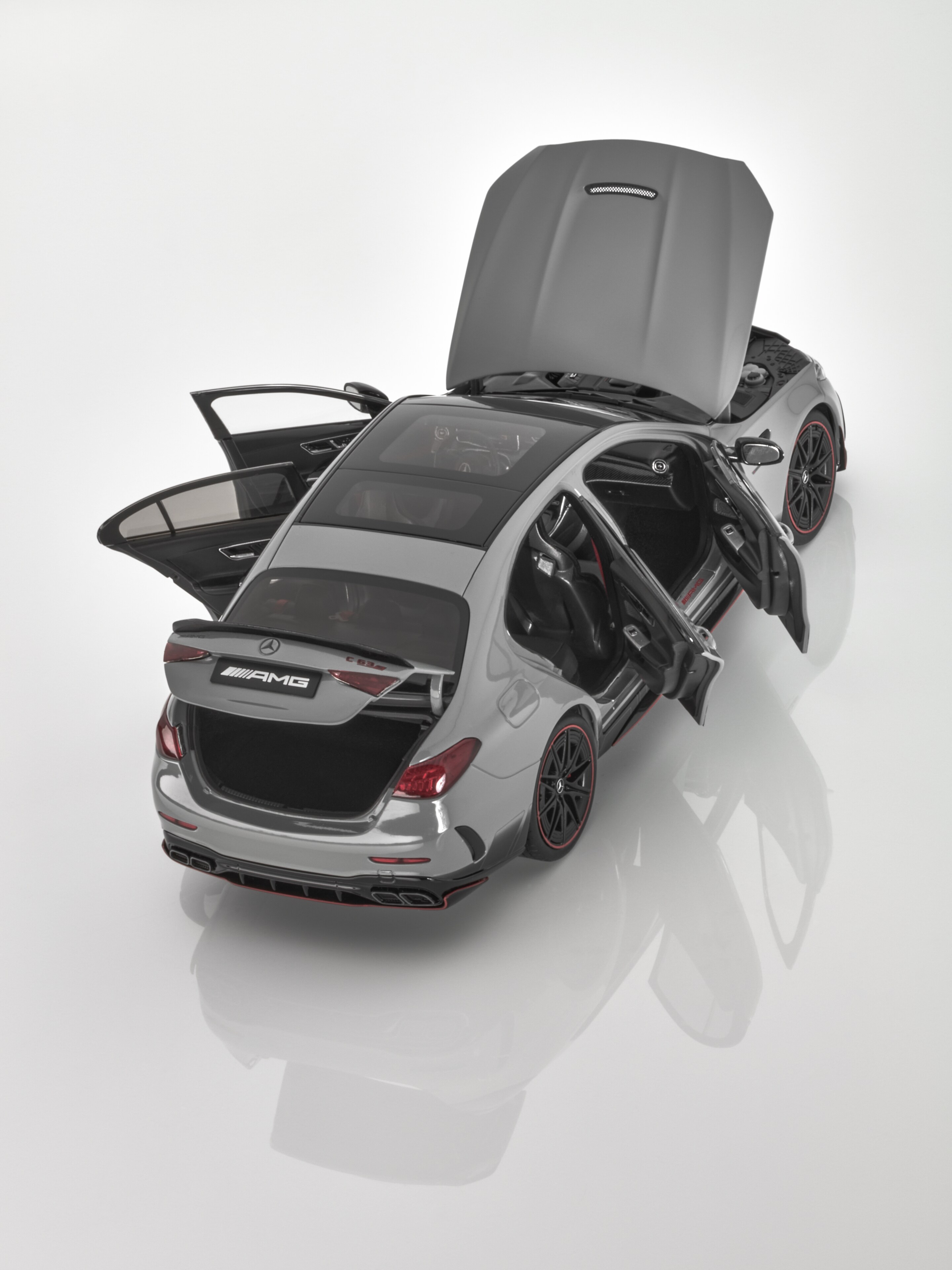 Mercedes-AMG C 63, W206 - MANUFAKTUR gris alpin standard, NZG, 1:18