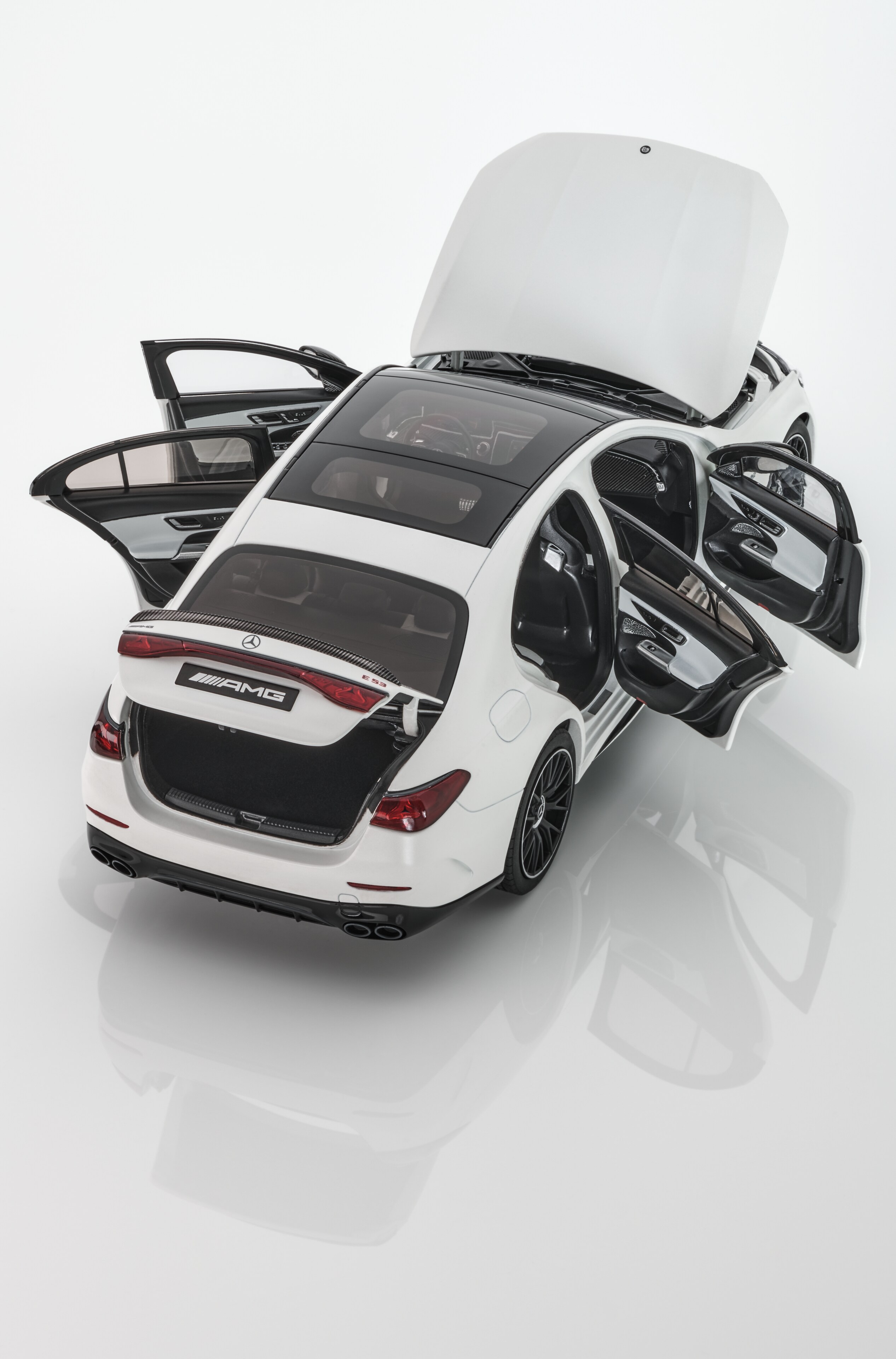 Mercedes-AMG E 53, Hybride, 4MATIC+, W214 - MANUFAKTUR blanc opale magno, NZG, 1:18