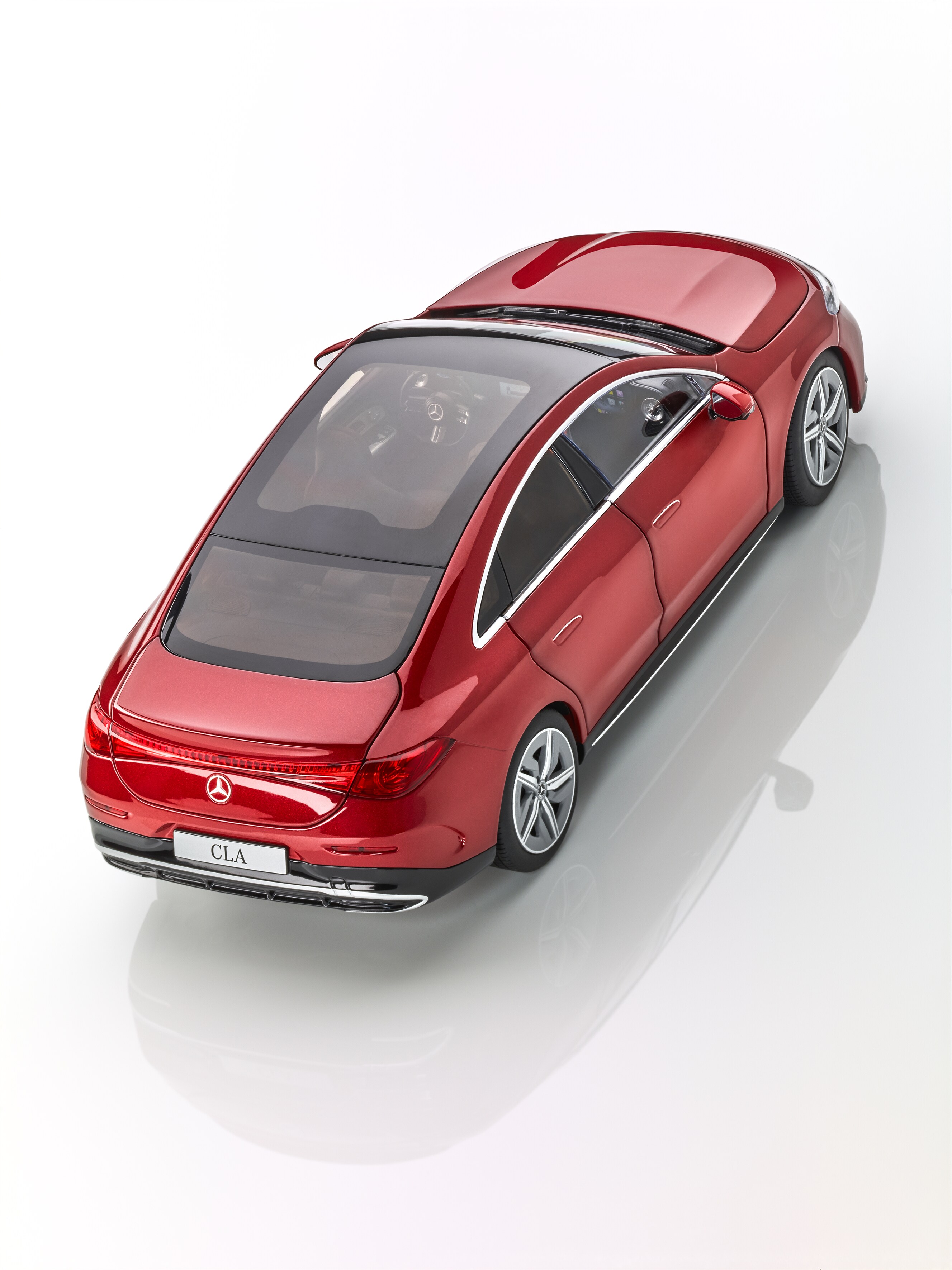 CLA coupé, C178 - MANUFAKTUR patagoniërood metallic, NZG, 1:18
