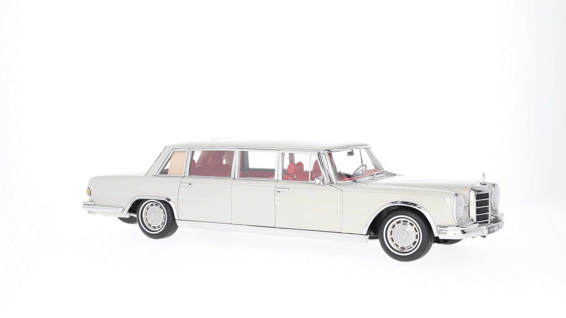 600 Pullmann W 100 (1963-1981) - witgrijs, NZG, 1:18