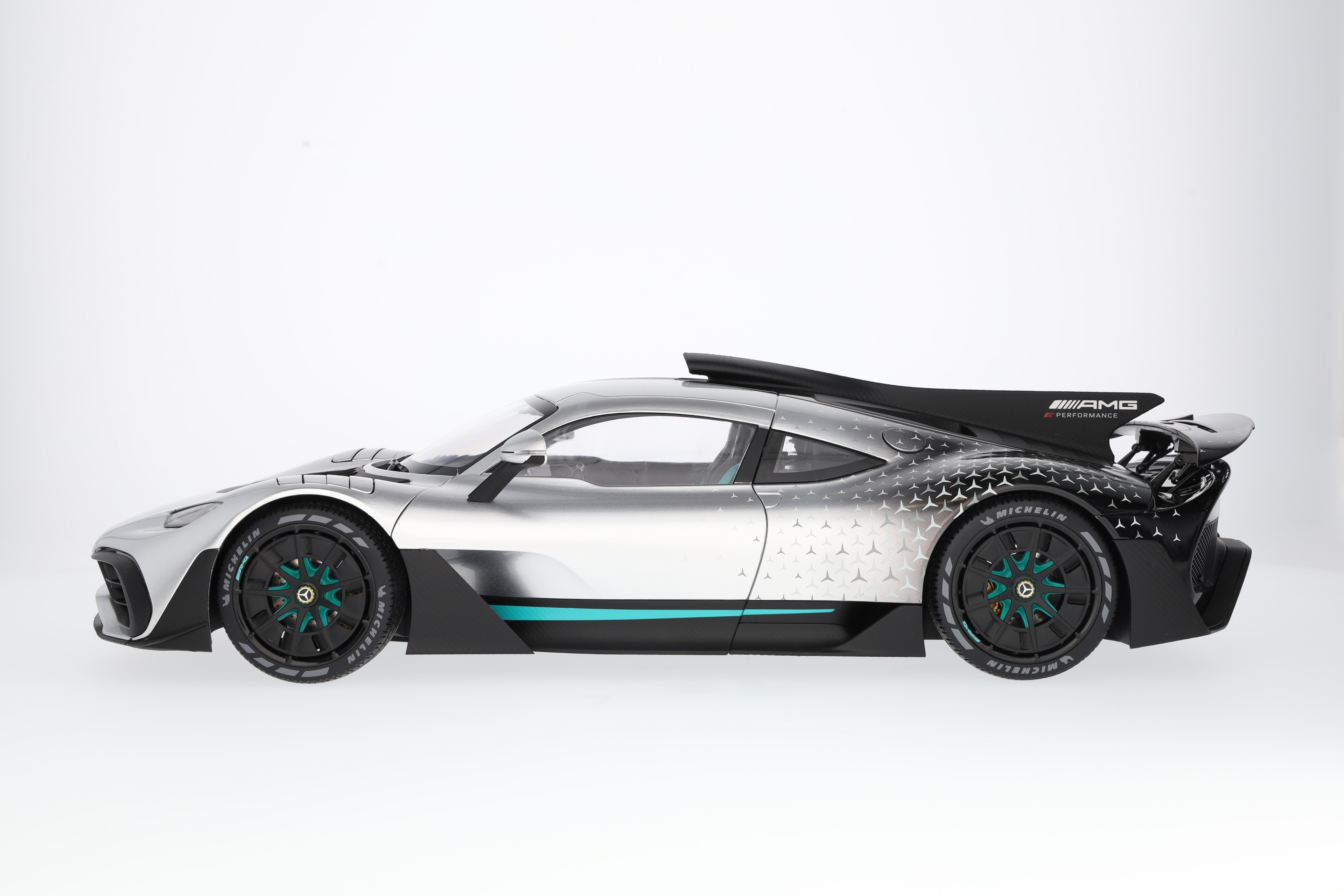 Mercedes-AMG ONE, C298 - zilverkleurig, NZG, 1:12